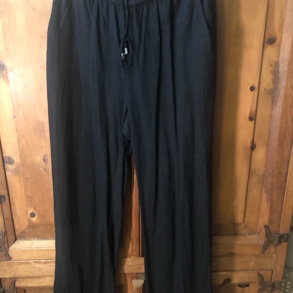 Woman’s Black Pants